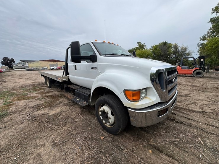 2015-ford-f650-image-7