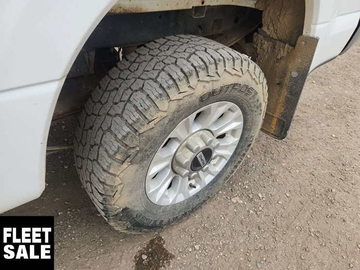 2021-ford-f250-image-9