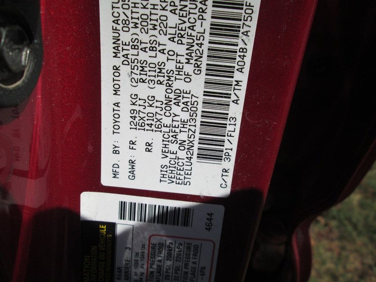2005-toyota-tacoma-image-39