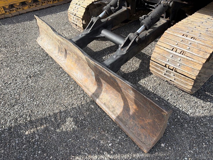 caterpillar-307-image-21