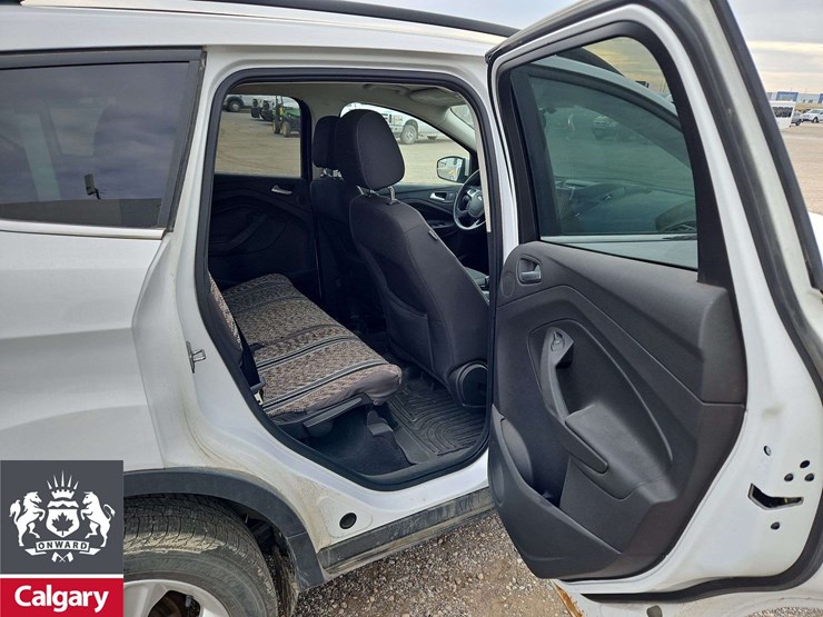 2016-ford-escape-se-image-24