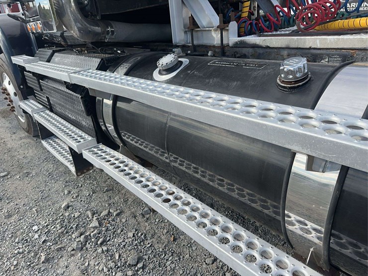 2015-western-star-4900sf-image-20