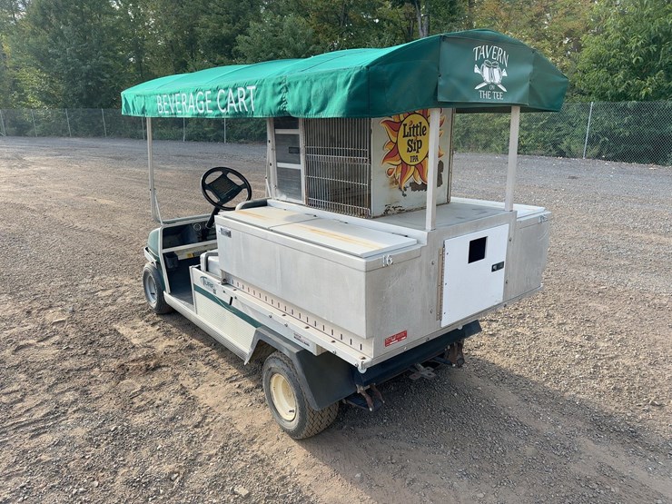 club-car-turf-ii-beverage-cart-image-3