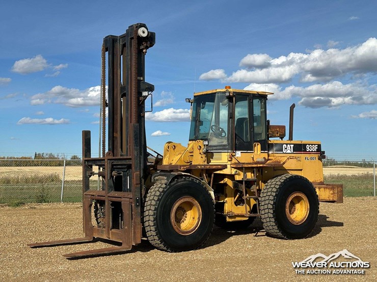 caterpillar-938f-image-1