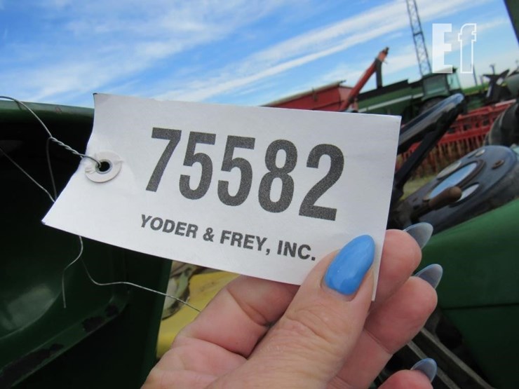 john-deere-2440-image-17