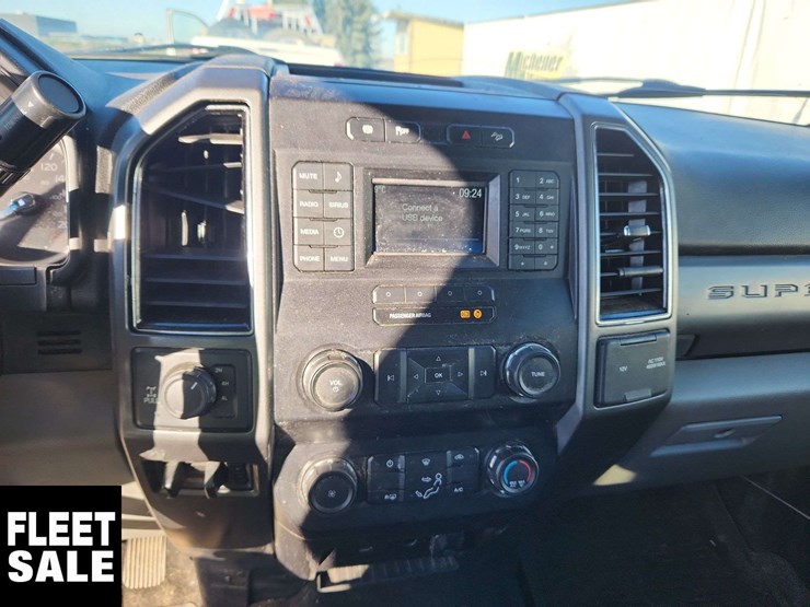 2019-ford-f350-image-21