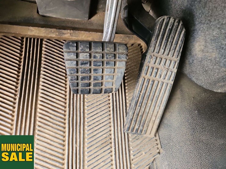 2019-freightliner-m2-106-image-23