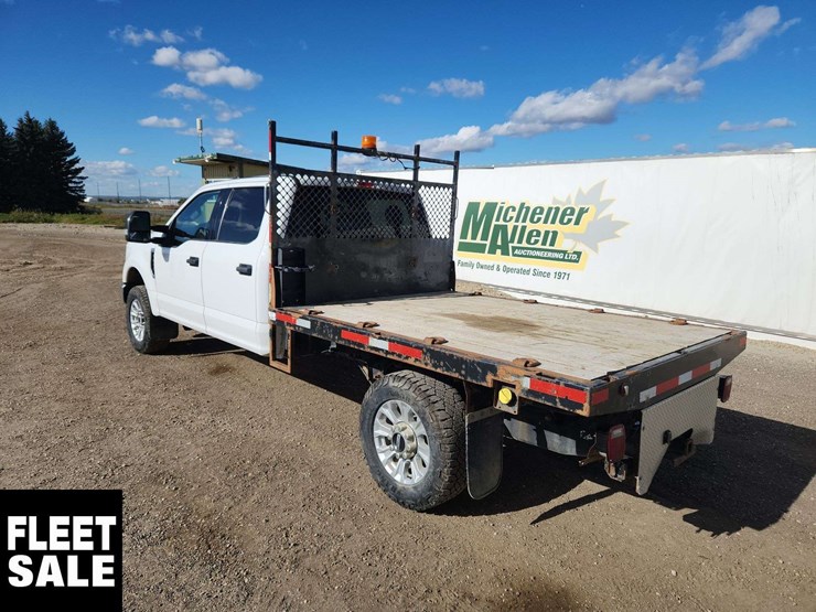 2021-ford-f350-image-3