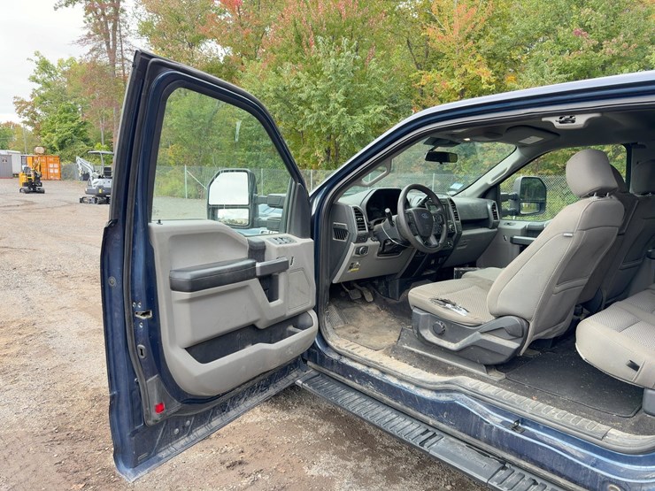 2019-ford-f150-xlt-image-17