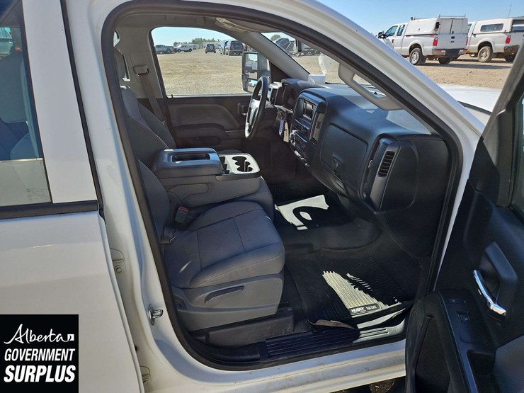 2015-chevrolet-silverado-1500-image-17