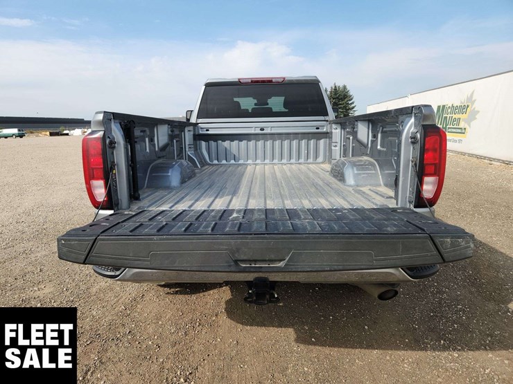 2024-gmc-sierra-2500hd-image-16