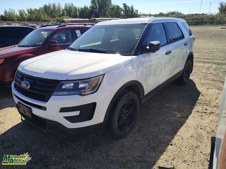 2018-ford-explorer-image-1