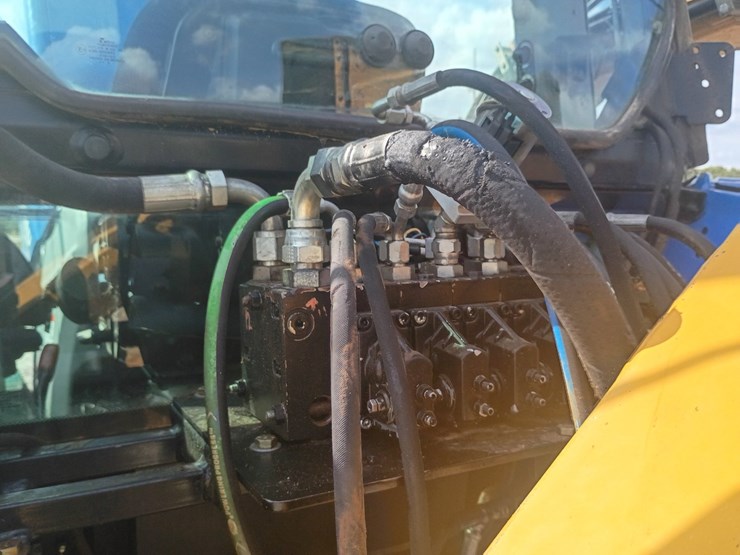 2021-new-holland-ts6.110-image-58