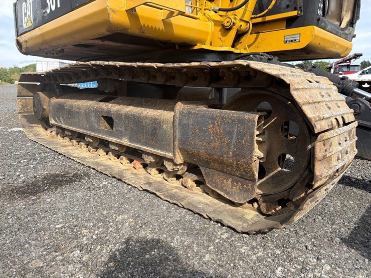 caterpillar-307-image-14