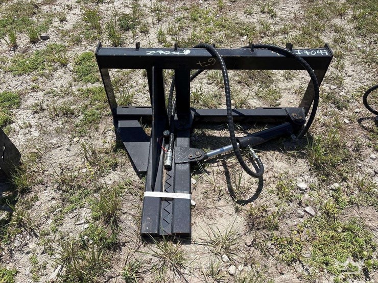 hydraulic-post-puller-skid-steer-attachment-image-1