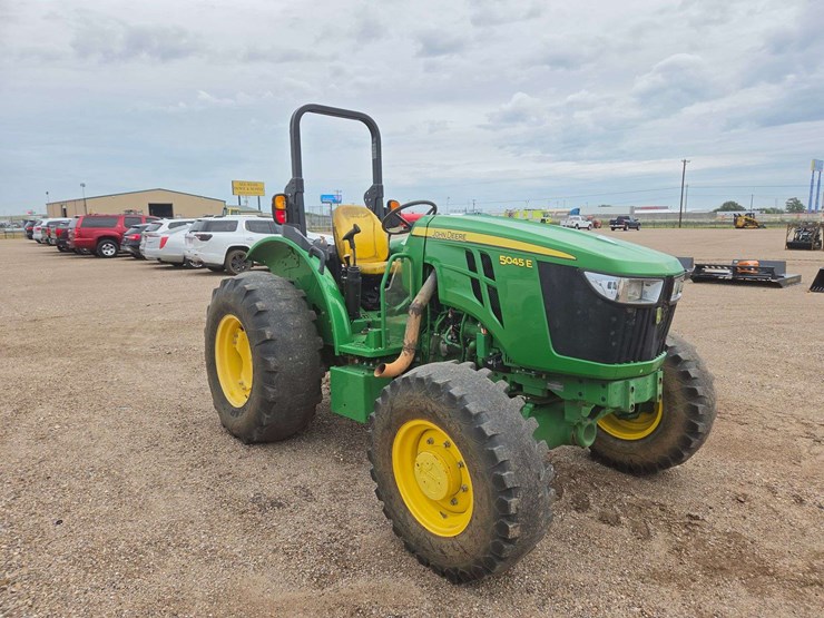 john-deere-5045e-image-2