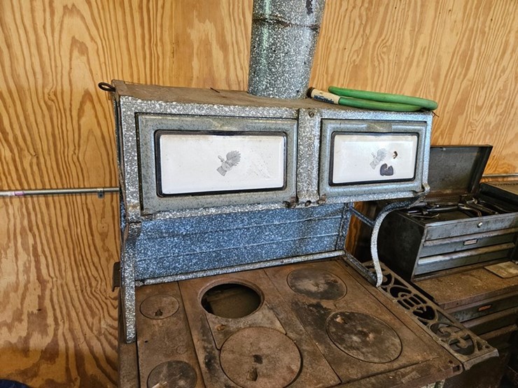 #2517-•-wrought-iron-range-co.-b30-antique-stove-image-16