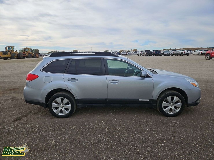 2012-subaru-outback-image-7