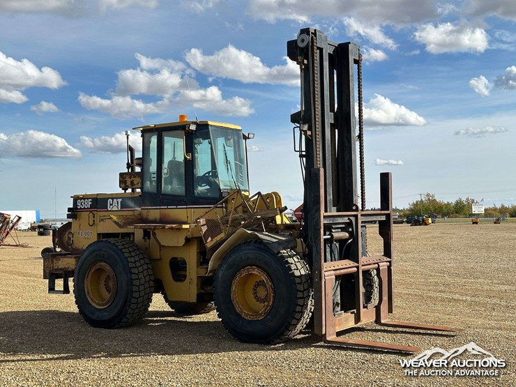 caterpillar-938f-image-2