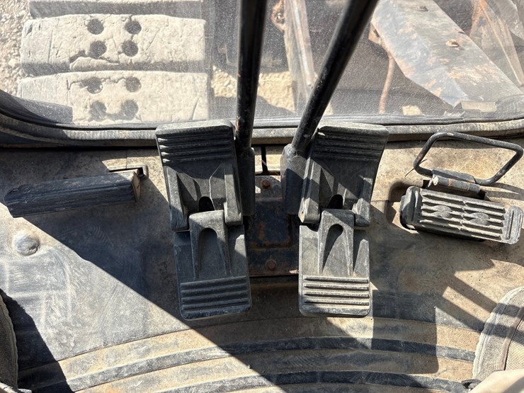 deere-85g-image-48