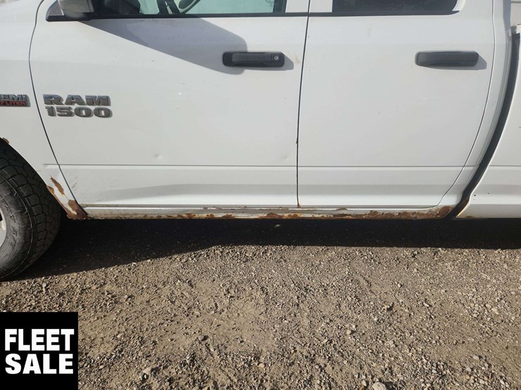 2014-dodge-1500-image-29