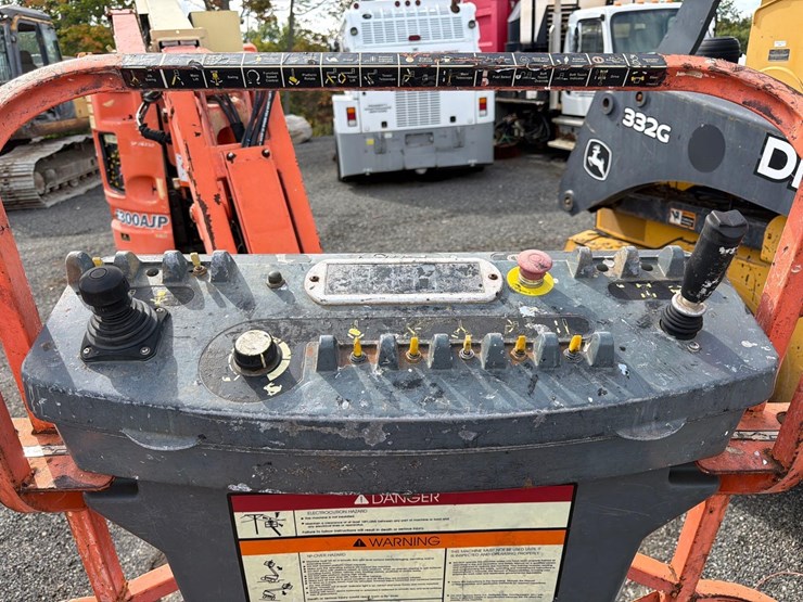 jlg-e300ajp-image-10
