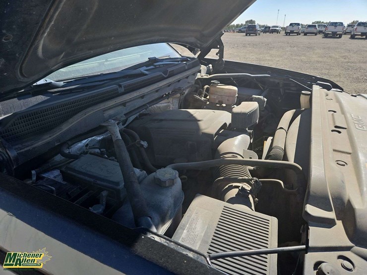 gmc-sierra-2500hd-image-28