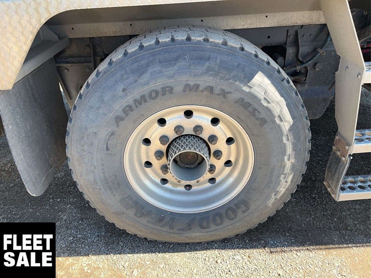 2018-western-star-4900-image-13