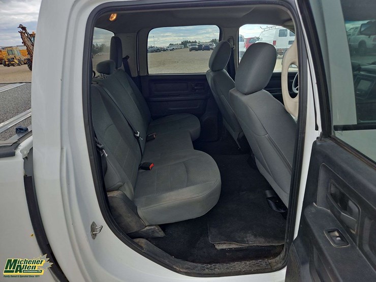 2014-dodge-1500-image-16