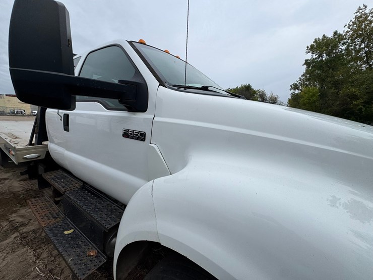 2015-ford-f650-image-39