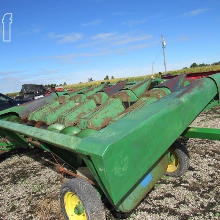 JOHN DEERE 643
