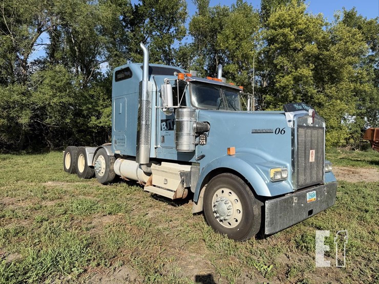 2006-kenworth-w900-image-3