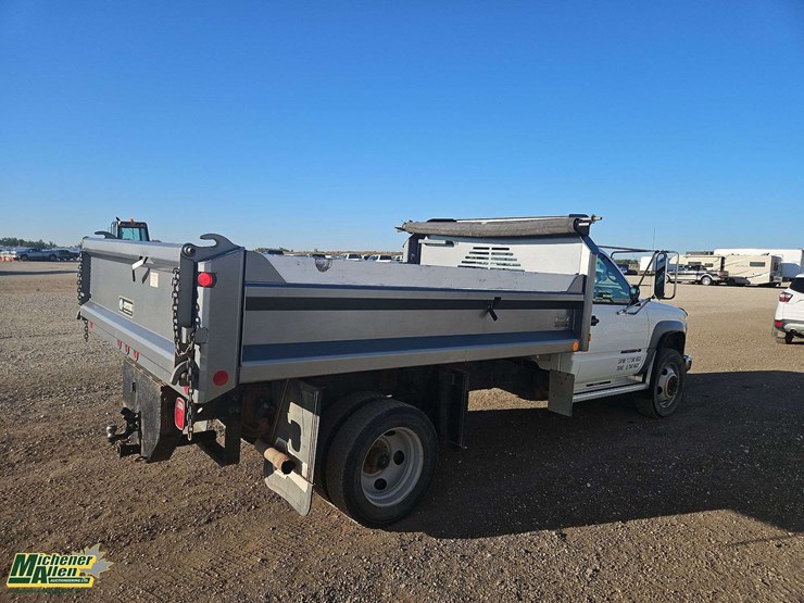 gmc-sierra-3500-image-4