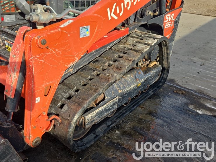 2023-kubota-svl65-2-image-9