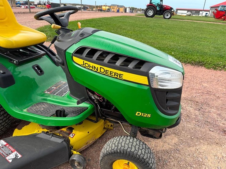 2014-john-deere-d125-image-14
