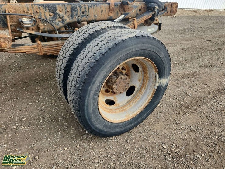 2011-ford-f450-image-9