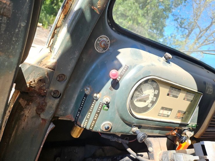 #2535-•-1949-ford-f-7-fire-truck-image-47