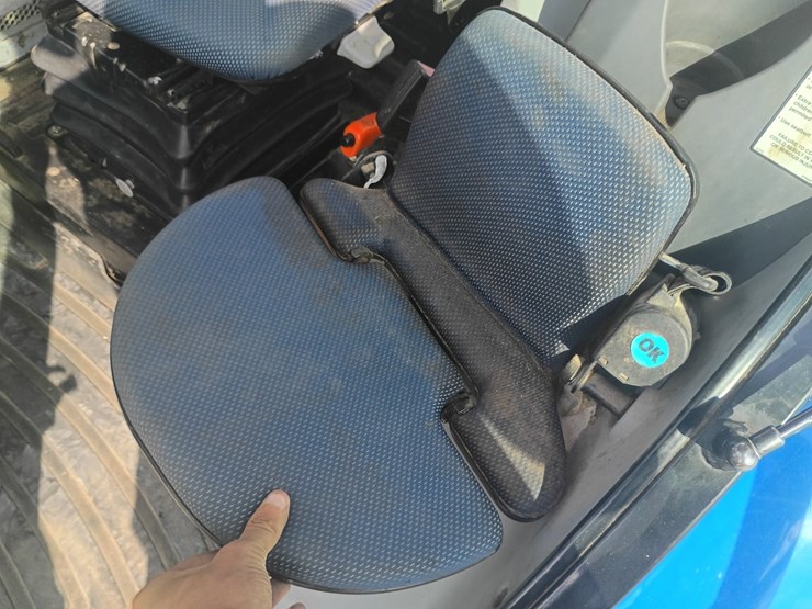2021-new-holland-ts6.110-image-33
