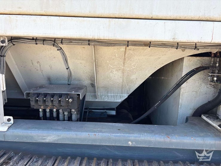 2021-metso-m-and-j-preshredder-4000m-dual-shaft-tracked-tire-shredder-machine-w/-extra-parts-image-27