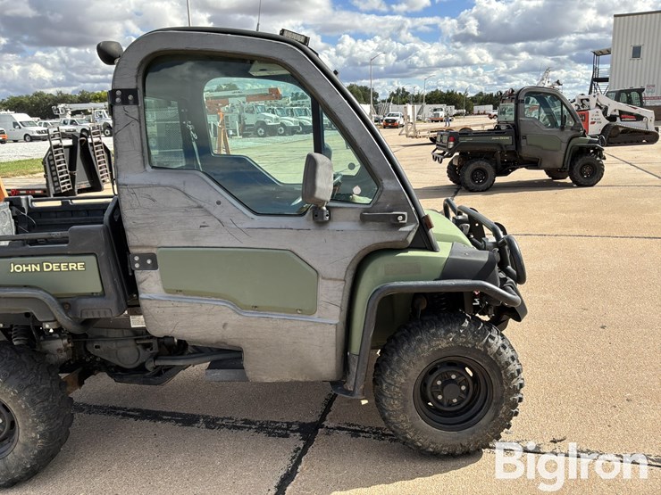 2016-john-deere-gator-image-15