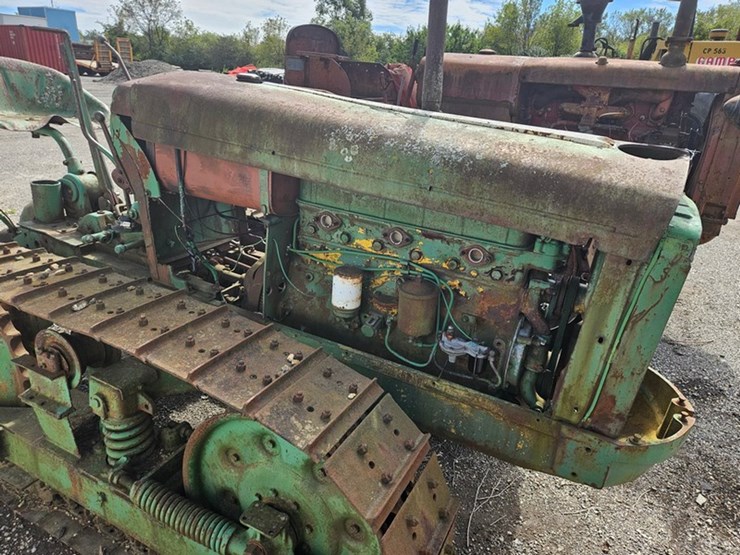 #2518-•-oliver-crawler-image-10