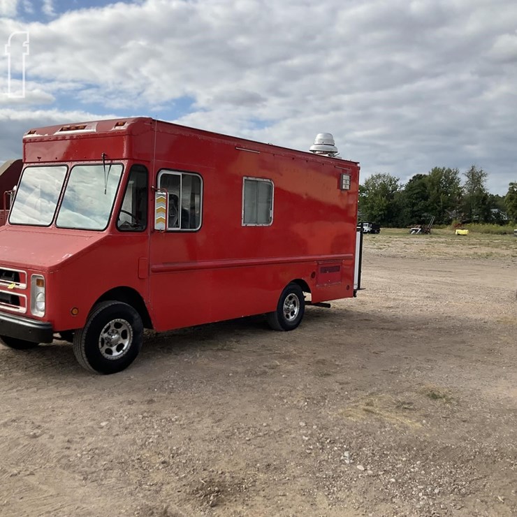 1991 CHEVROLET P30