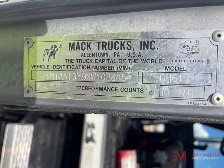 1999-mack-ch613-day-cab-truck-tractor-image-29