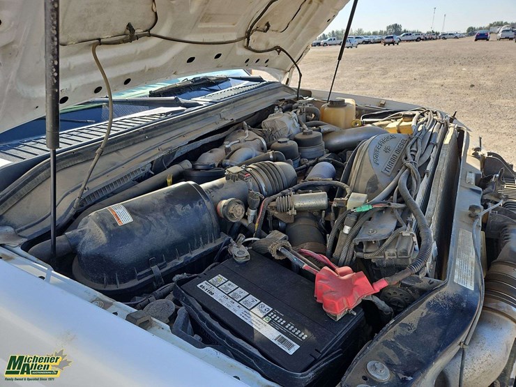 2010-ford-f550-image-23