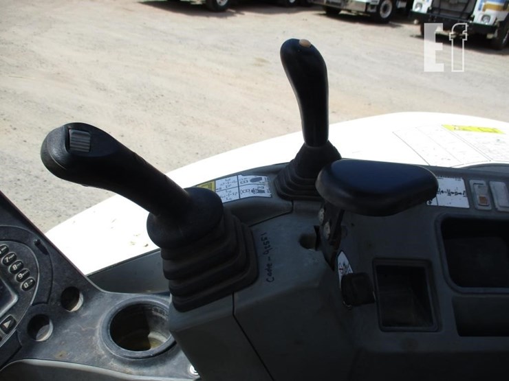 2020-bobcat-e35i-image-8