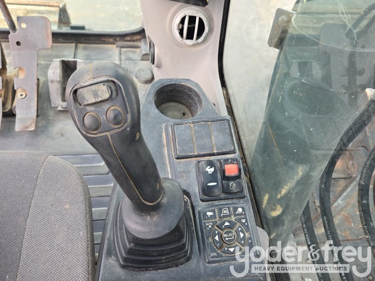 2021-volvo-ec200el-image-79