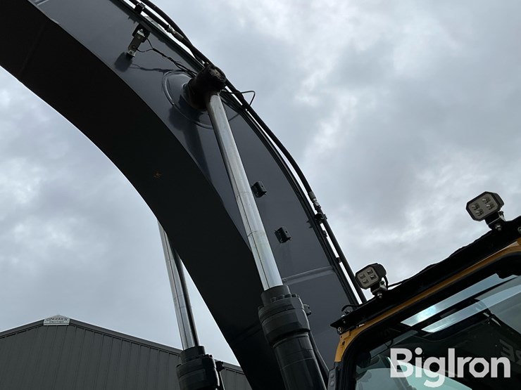 2019-deere-350g-lc-image-18