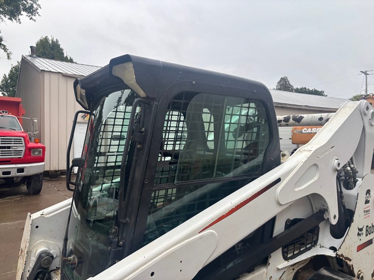 2015-bobcat-t770-image-8