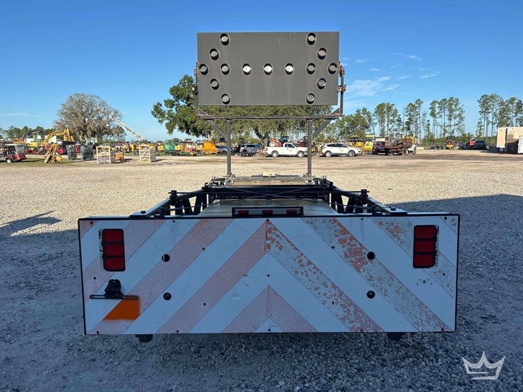 2011-energy-absorption-systems-tma9000-arrow-board-attenuator-trailer-image-15