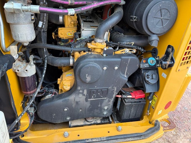 caterpillar-299d2-xhp-image-25